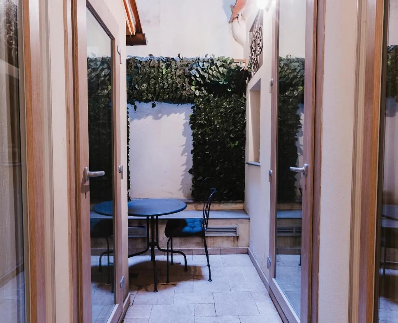 San Firenze Cozy Apartment 0*,