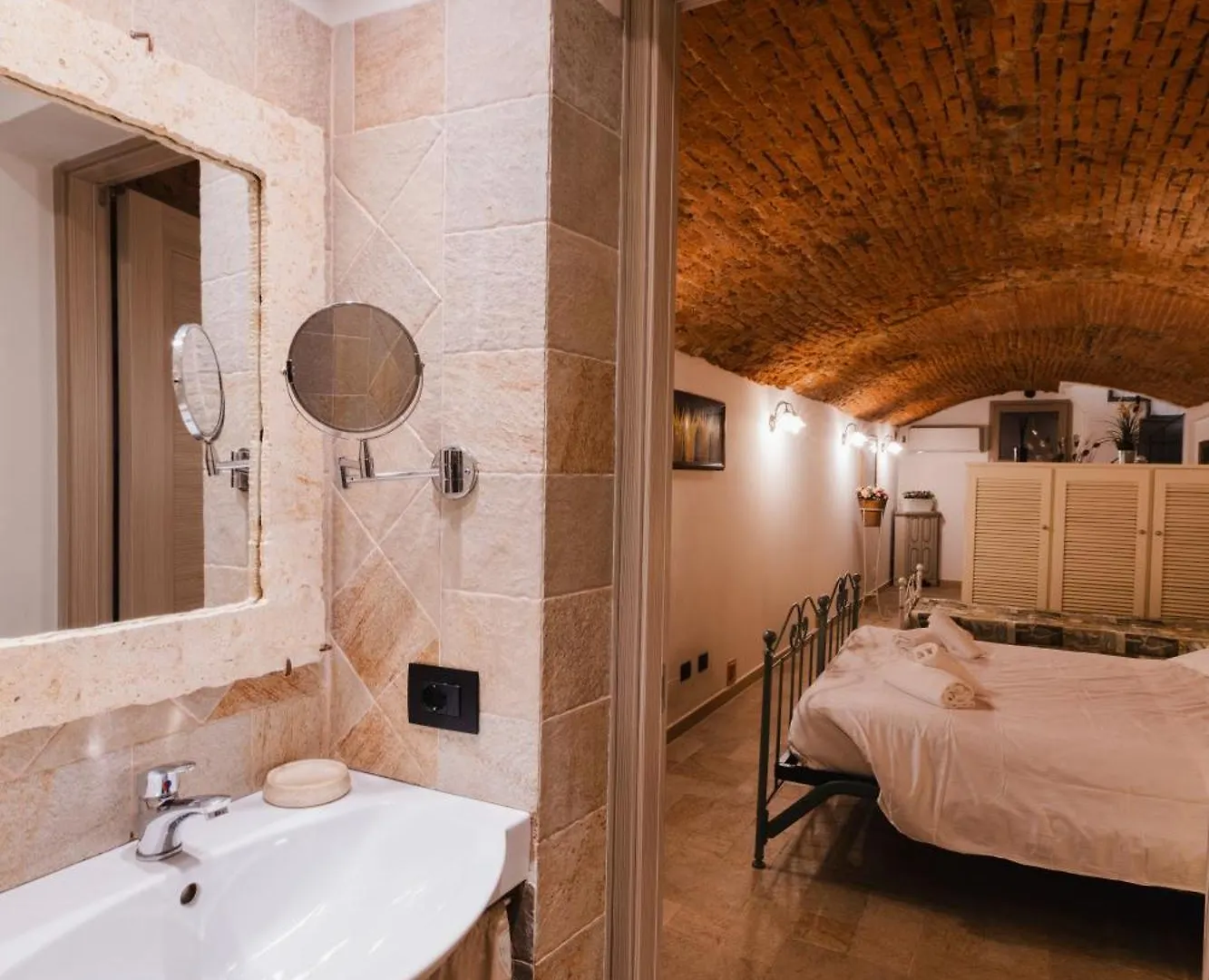 San Firenze Cozy Apartment 0*,
